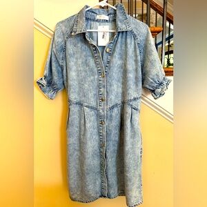 Brand new with tags stylish flattering fun Jean dress!!